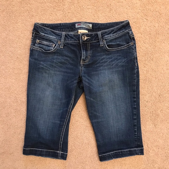 YMI City Of Angeles Denim Bermuda Shorts Size 7 Slight Distressing Long Length - Picture 1 of 13